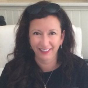 Meet your Posher, Stacy